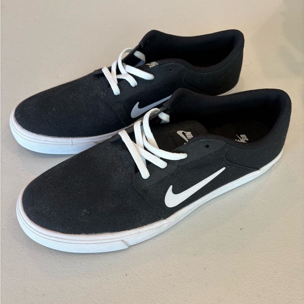 Nike Black Casual Shoes Sz 11